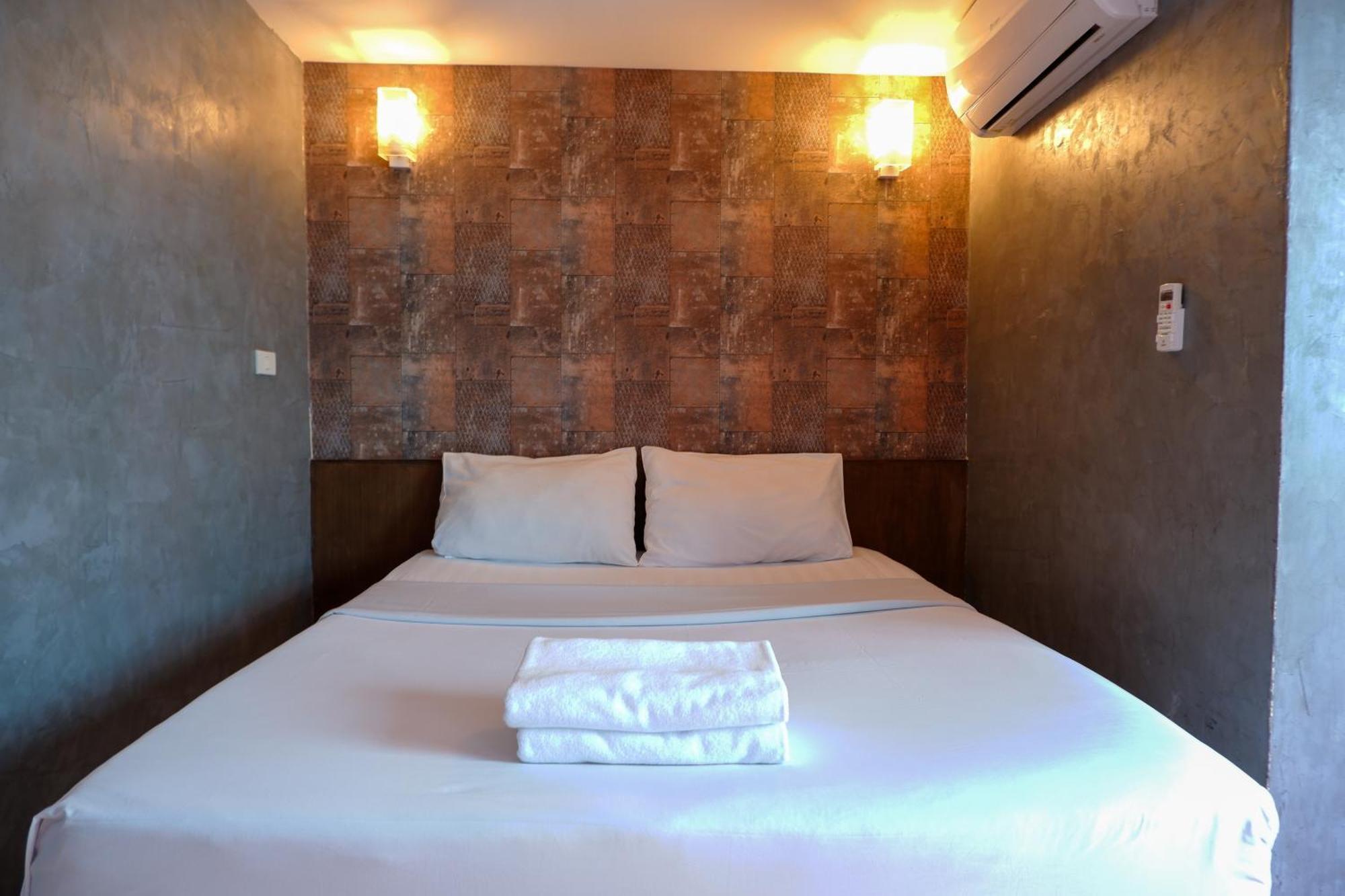 18 Coins Budget Hotel Pattaya Exterior photo